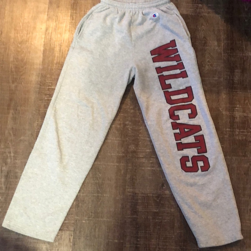 Champion Women’s small - wildcats sweats